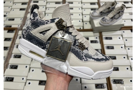 417  819139-030 Jordan  Retro 4 819139-030 GoAnywhere Snakeskin  0524